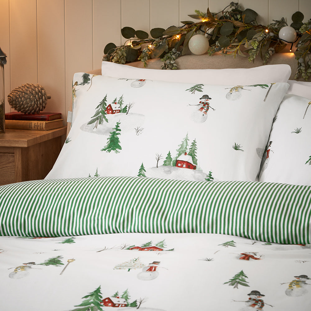 christmas bedding • snowman duvet cover • kids christmas bedding • winter scene cotton duvet • festive bedroom decor • gift idea bedding • holiday duvet set • snow scene bedding
