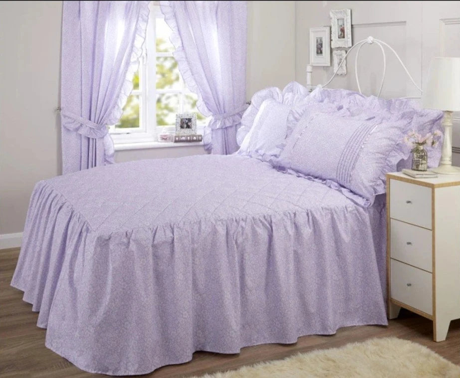 Lilac bedding set - vantona home - vantona bedding - cottage core bedding - frill bedding - purple bedding - coloured bedding - vintage bedding - bedspread - frill bedspread