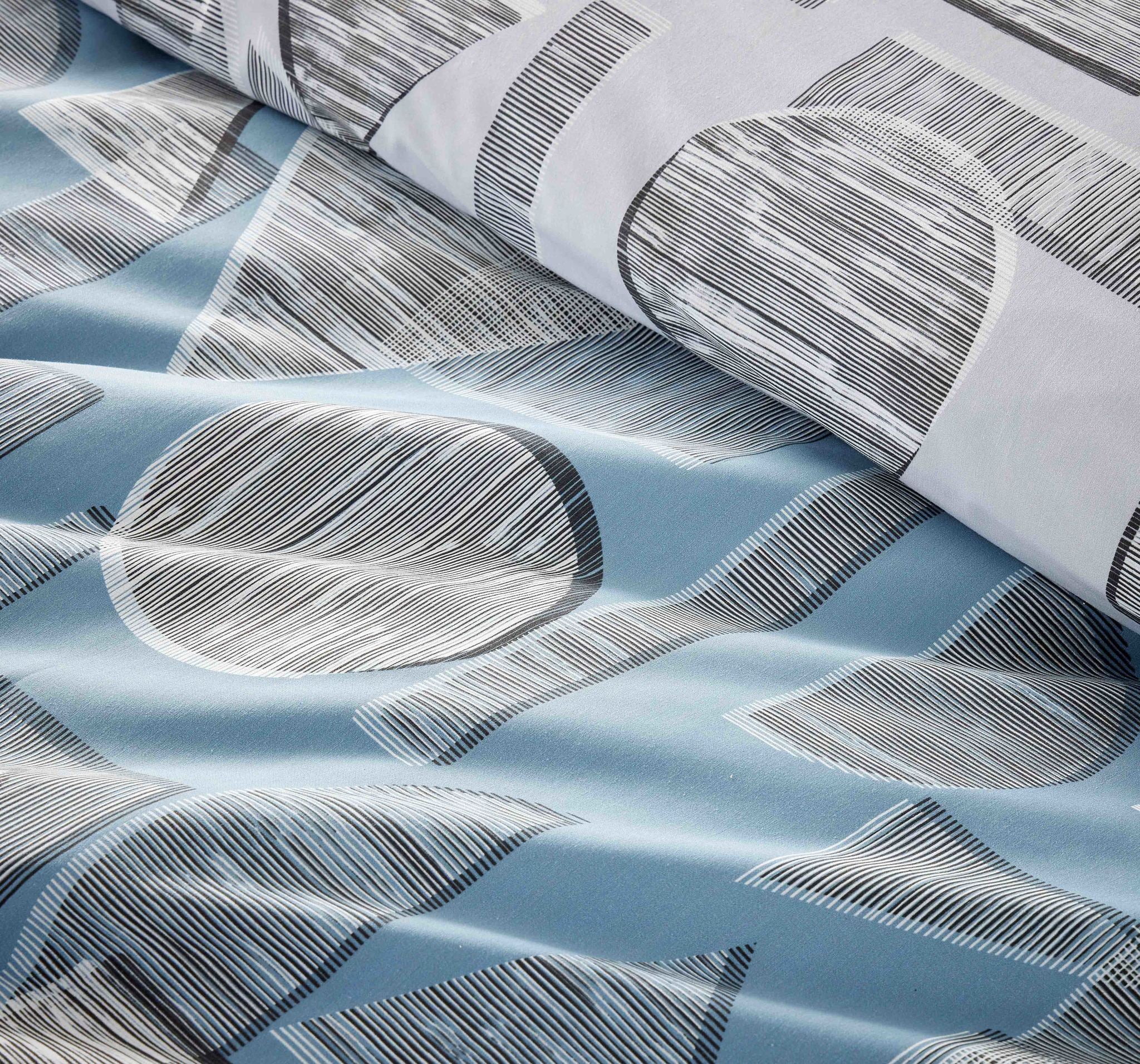Essentials-stringgeo-vantonabedding-bluewedding-printedbedding-geometricbedding-brightbedding-colourfulbedding-unibedding-cheapbedding3