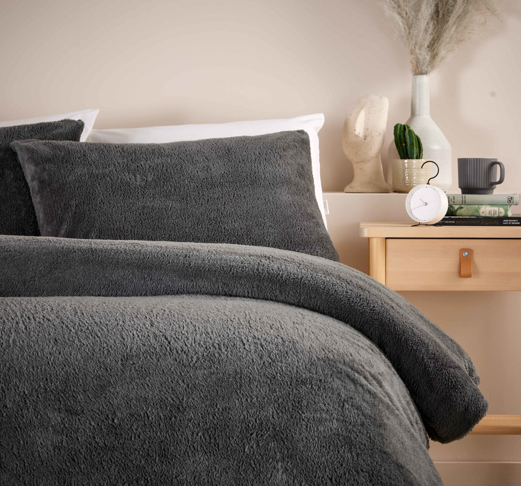 Fleecebedding-greybedding-warmbedding-fleeceduvetcover-winterbedding-thickduvet-fleeceblanket-greyfleeceblanket-fleecebeddingset3