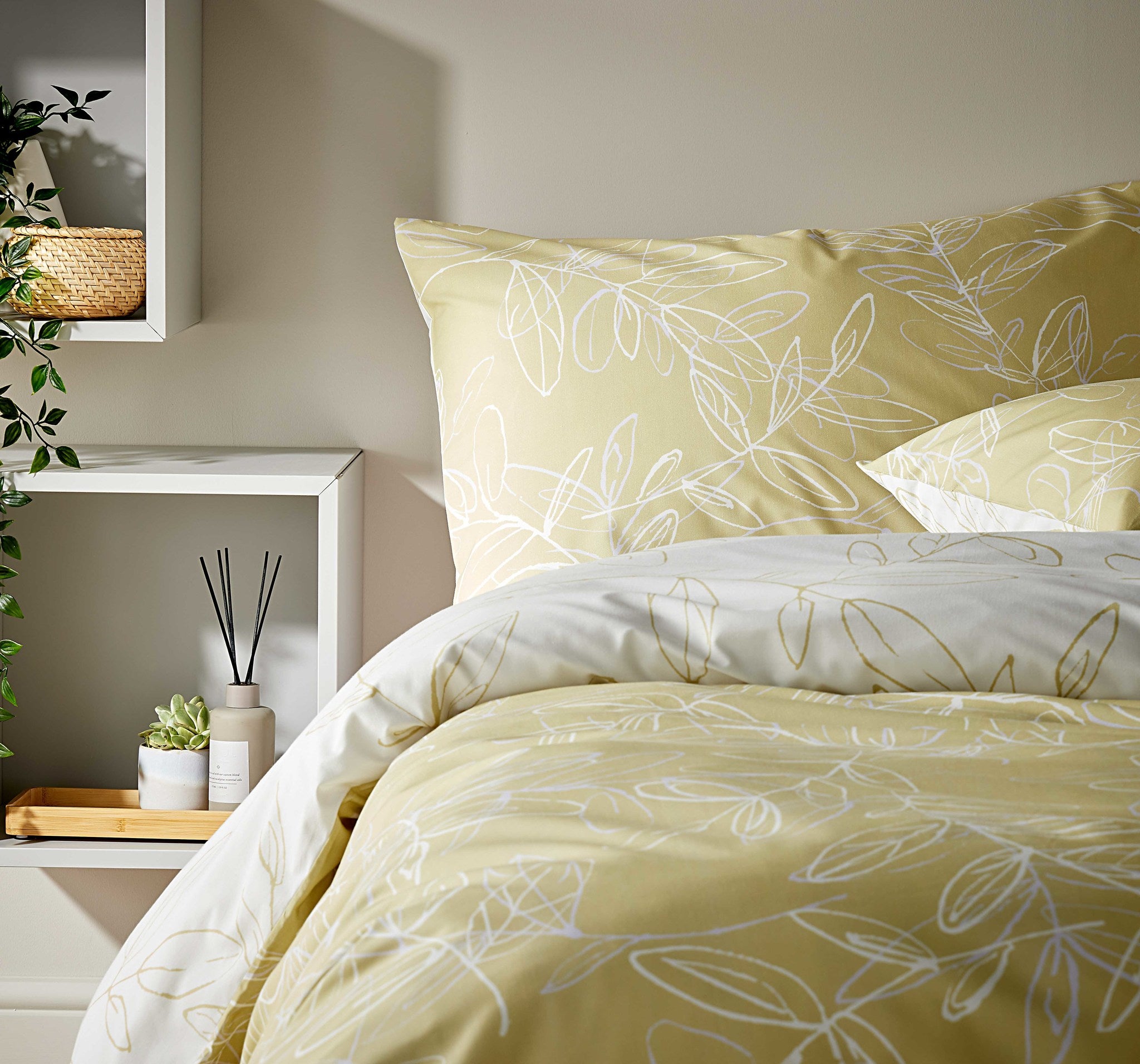 Essentials-linearleaves-vantonabedding-yellowbedding-boldbedding-budgetbedding-duvetcover-beddingset-bestbedding-softbedding5