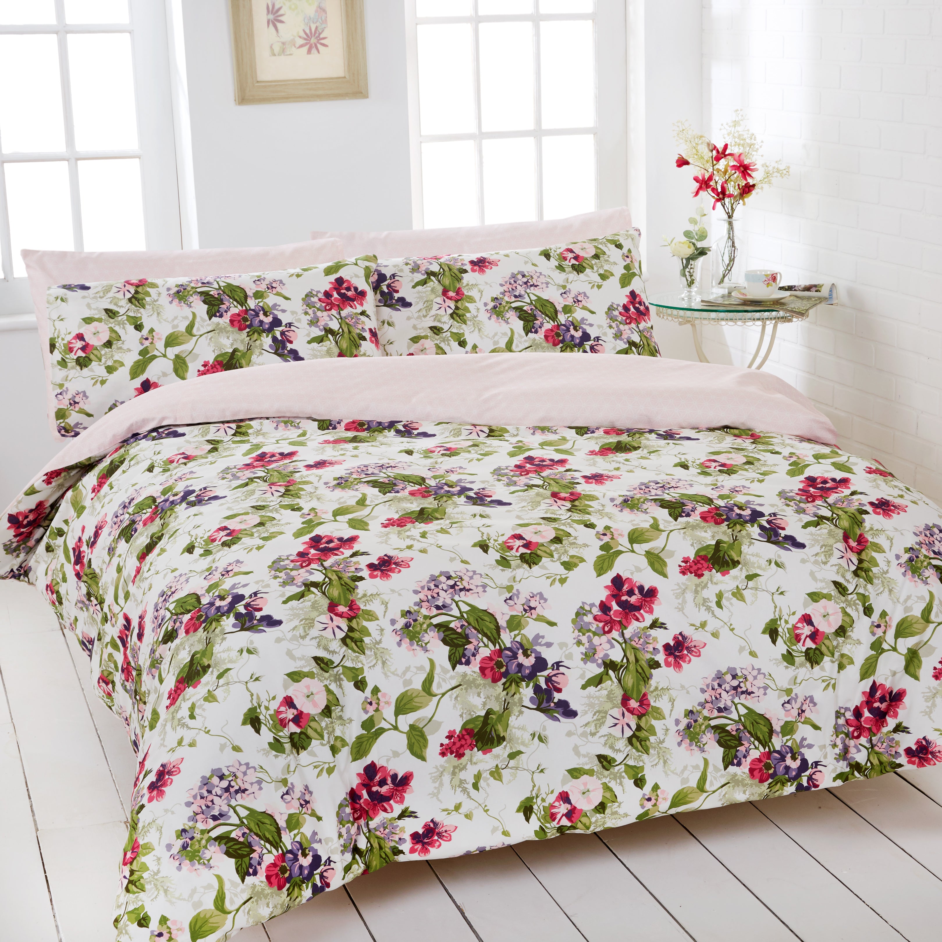 Vantona - Vantona home - Vantona bedding - Vantona duvet covers - Vanton bed linen - Bed Sets - Bedding - Bed Sheets- Bedspread - Fitted sheet - Bed Covers - Quilt cover - Luxury Bedding - Duvet covers - Double bedding - grey bedding - green bedding - floral bedding
