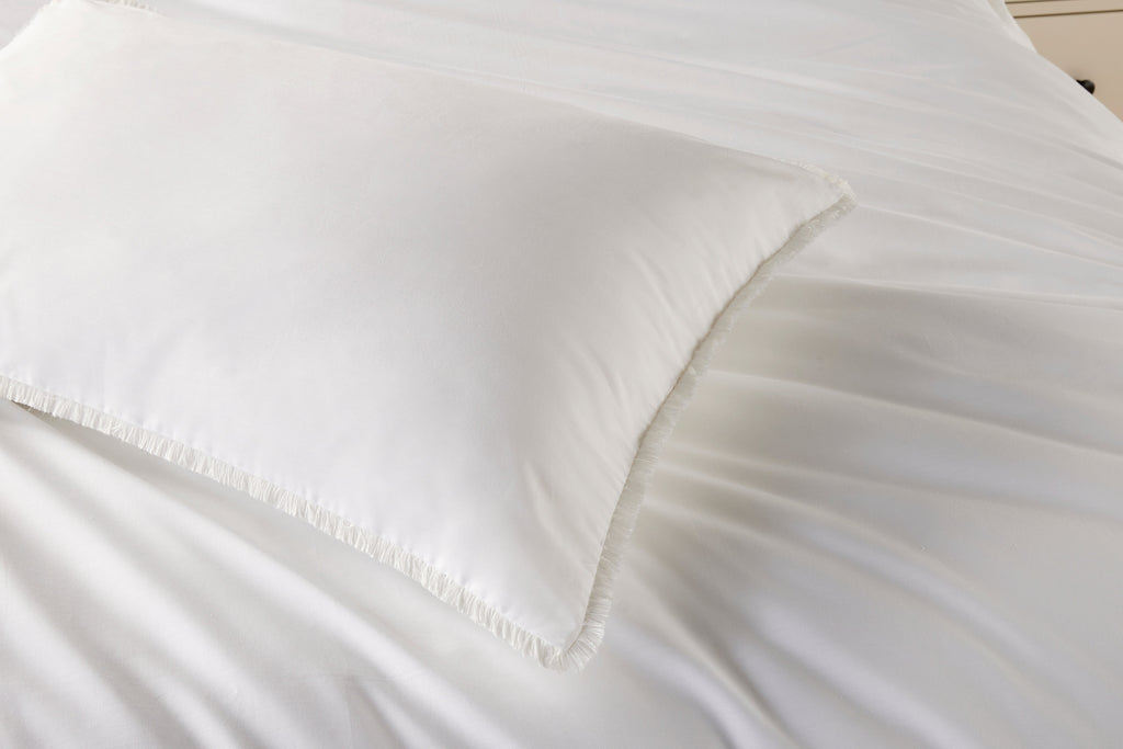 Luxury bedding set - white bedding - vantona home - new bedding - best bedding brands - vantona - duvet cover - white duvet cover 
